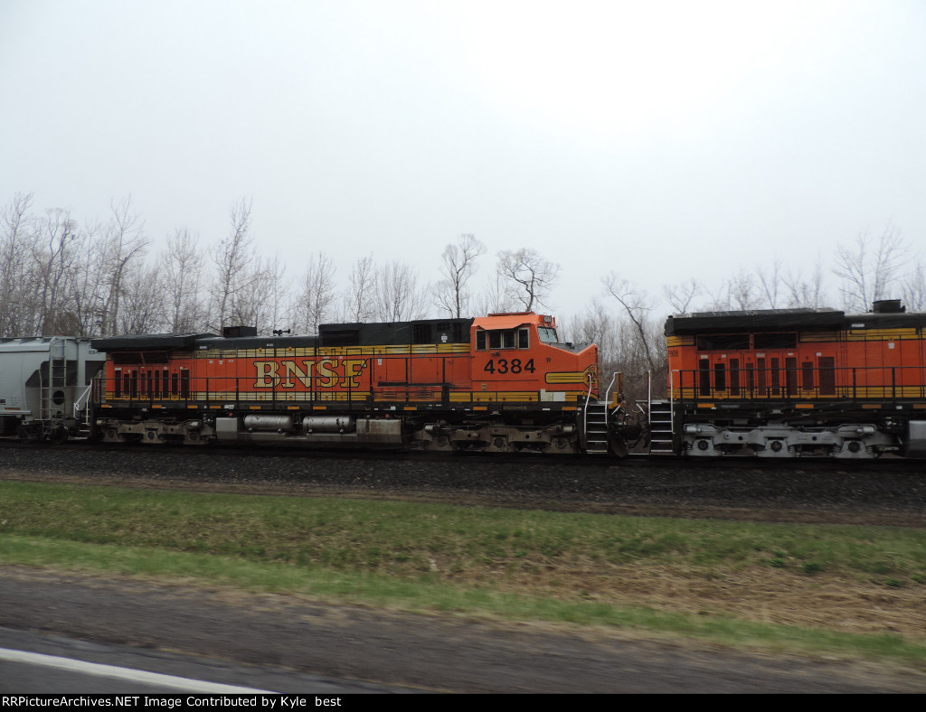 BNSF 4384